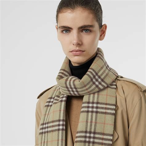 burberry the classic scard|burberry scarf women classic.